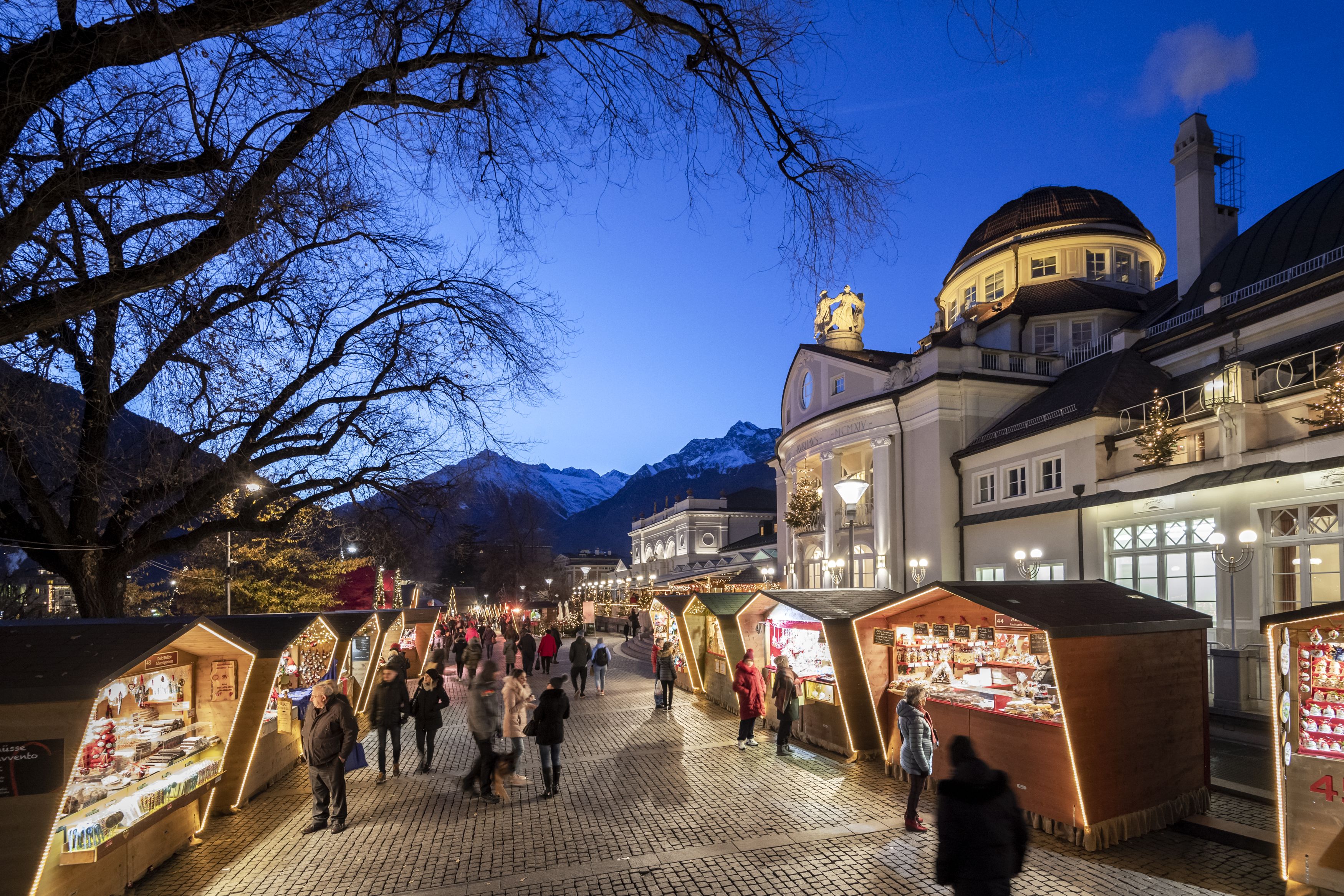 Weihnachtsmarkt Meran Stein unter Lebenberg